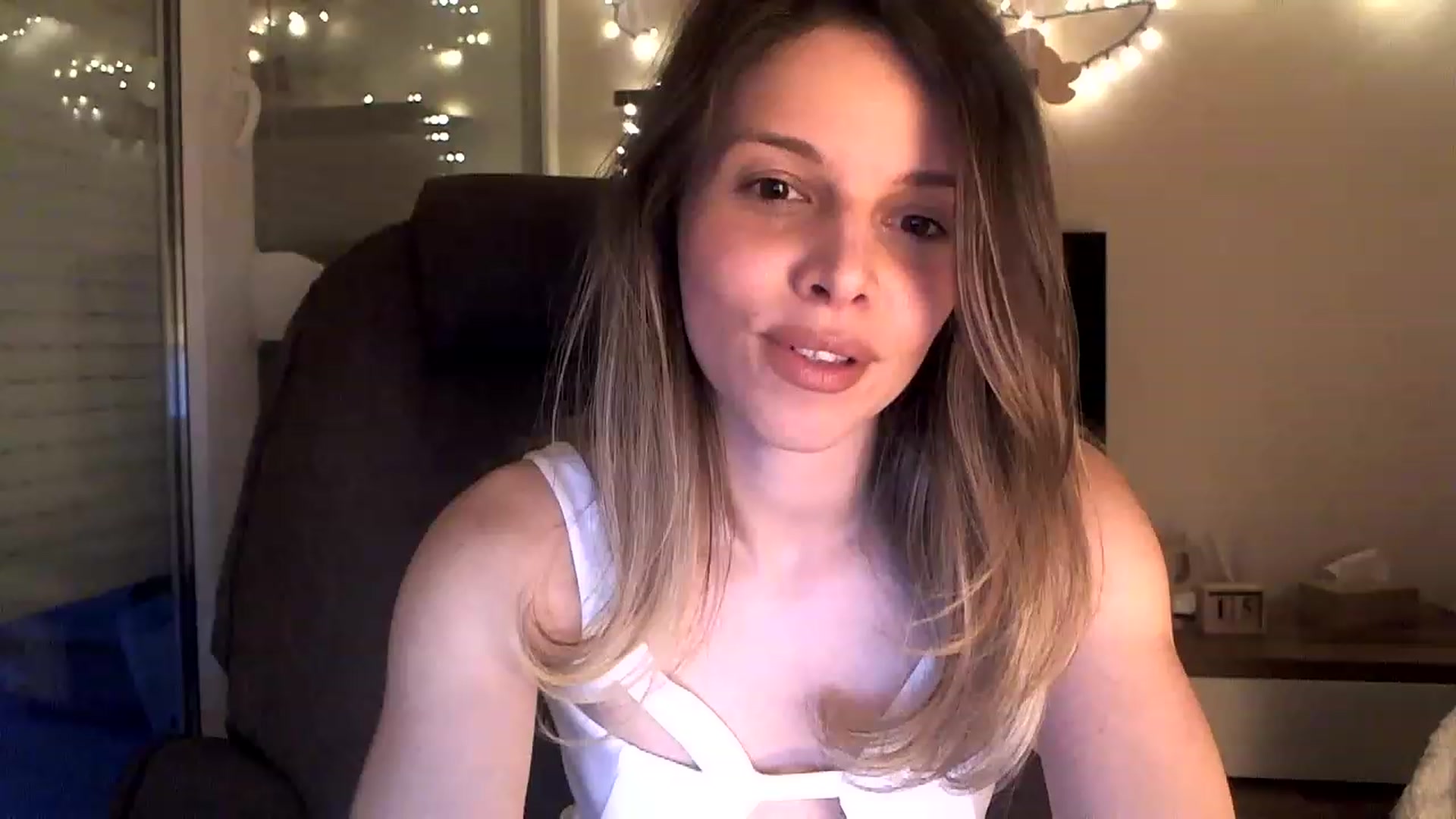 Gallery image thumbnail from Heaven_hot's myfreecams stream on, 01/15/2023, 15:48 image 7 of 20