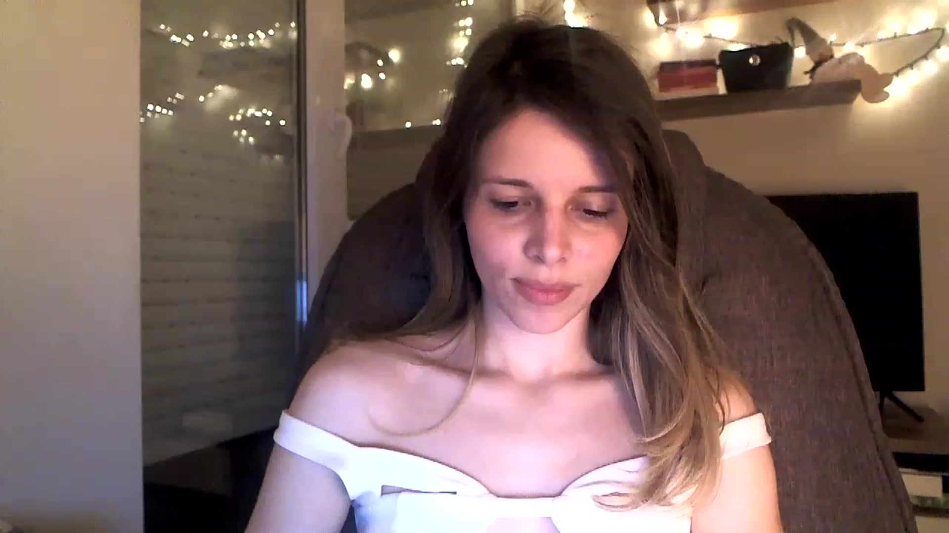 Gallery image thumbnail from Heaven_hot's myfreecams stream on, 01/15/2023, 16:29 image 7 of 20