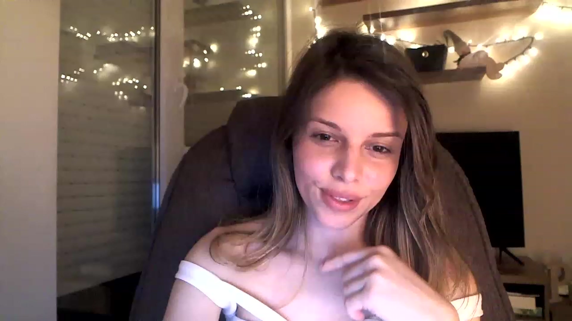Gallery image thumbnail from Heaven_hot's myfreecams stream on, 01/15/2023, 16:29 image 10 of 20