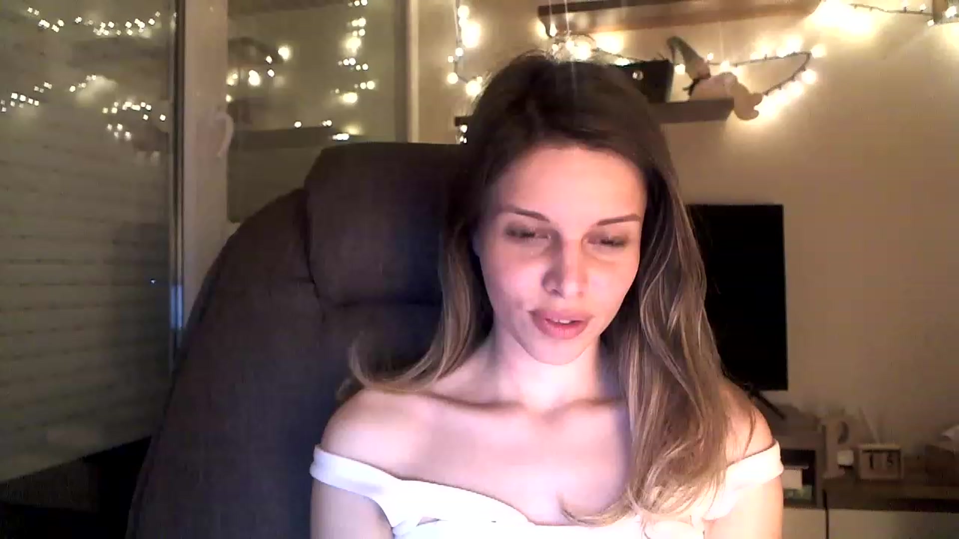 Gallery image thumbnail from Heaven_hot's myfreecams stream on, 01/15/2023, 16:29 image 3 of 20