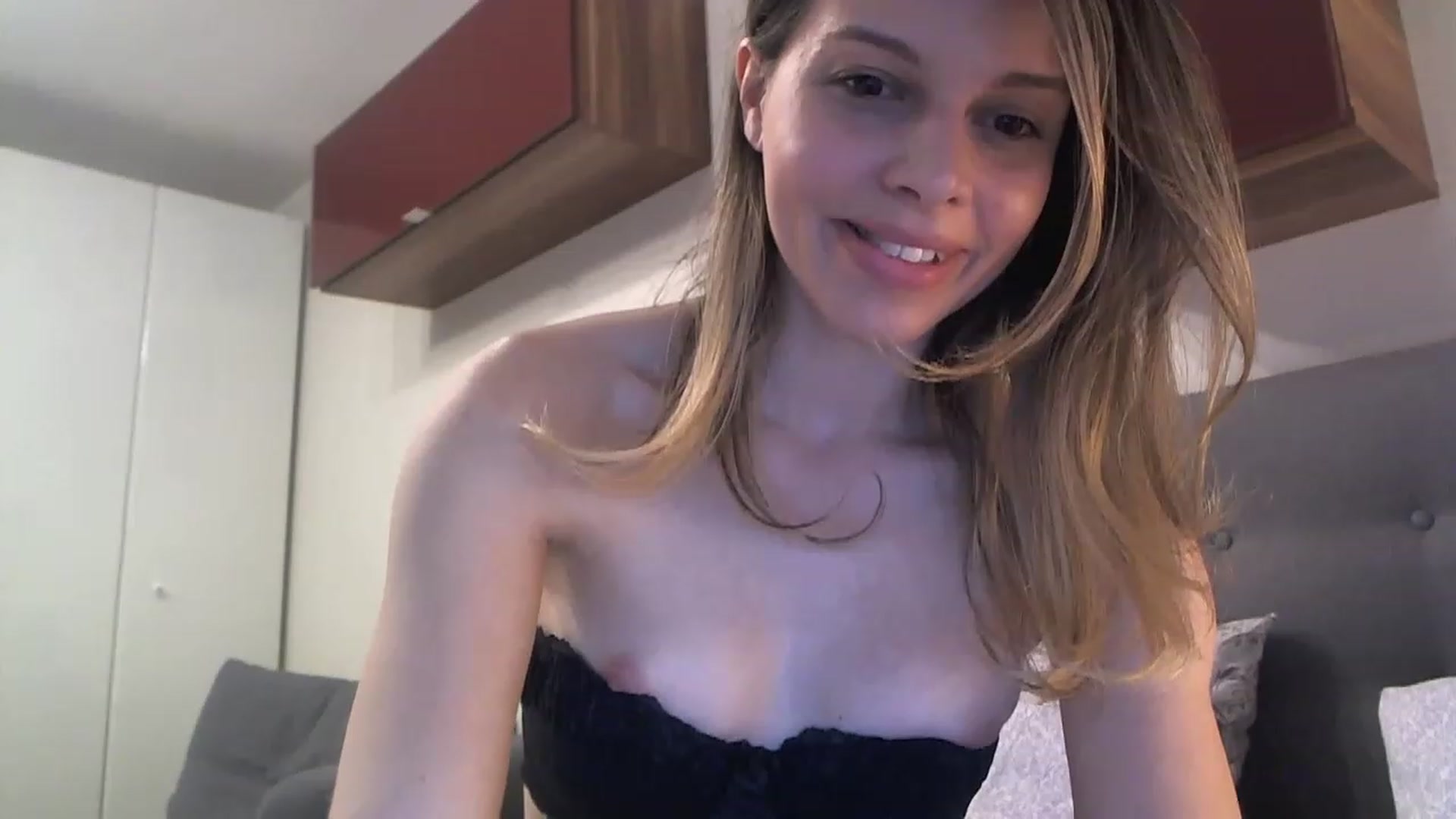 Gallery image thumbnail from Heaven_hot's myfreecams stream on, 01/22/2023, 12:54 image 9 of 20