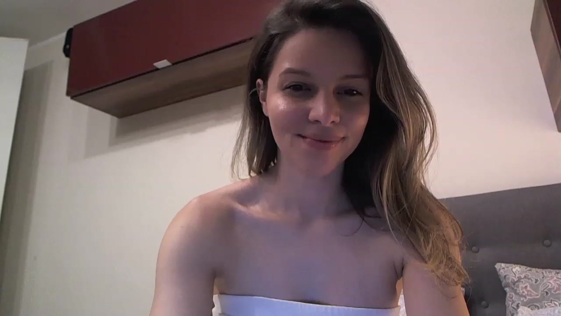 Gallery image thumbnail from Heaven_hot's myfreecams stream on, 01/28/2023, 17:14 image 14 of 20