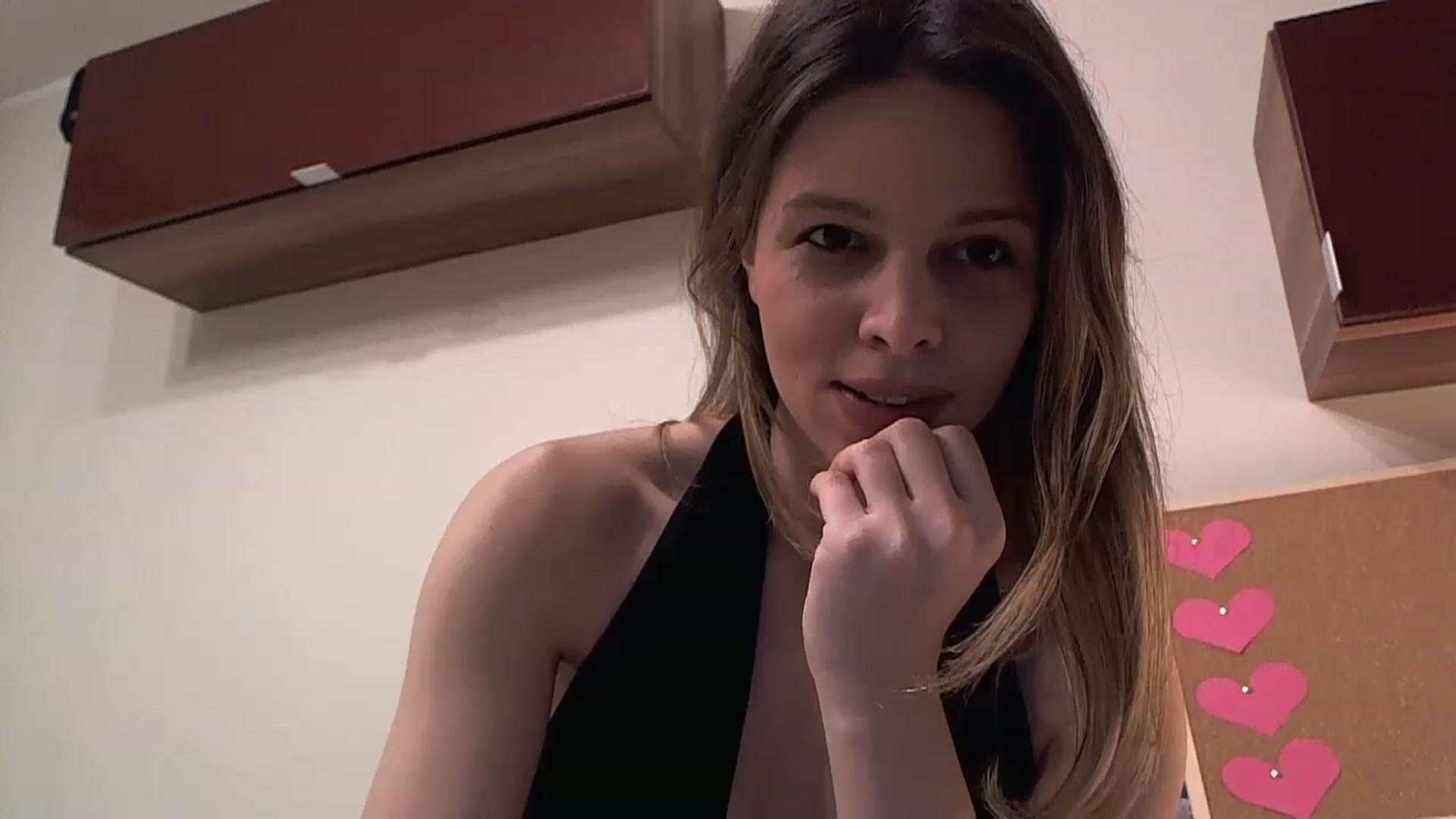 Gallery image thumbnail from Heaven_hot's myfreecams stream on, 02/04/2023, 14:39 image 7 of 20