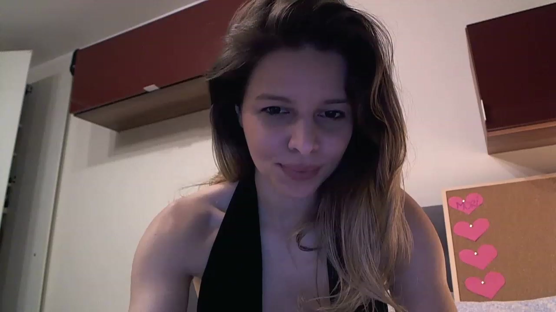 Gallery image thumbnail from Heaven_hot's myfreecams stream on, 02/04/2023, 16:23 image 12 of 20
