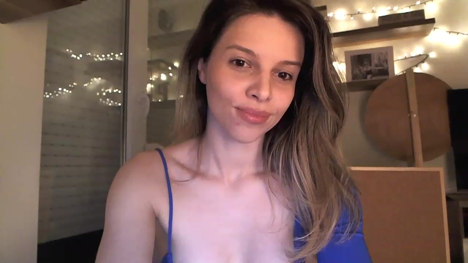 Gallery image thumbnail from Heaven_hot's myfreecams stream on, 02/05/2023, 18:05 image 6 of 20