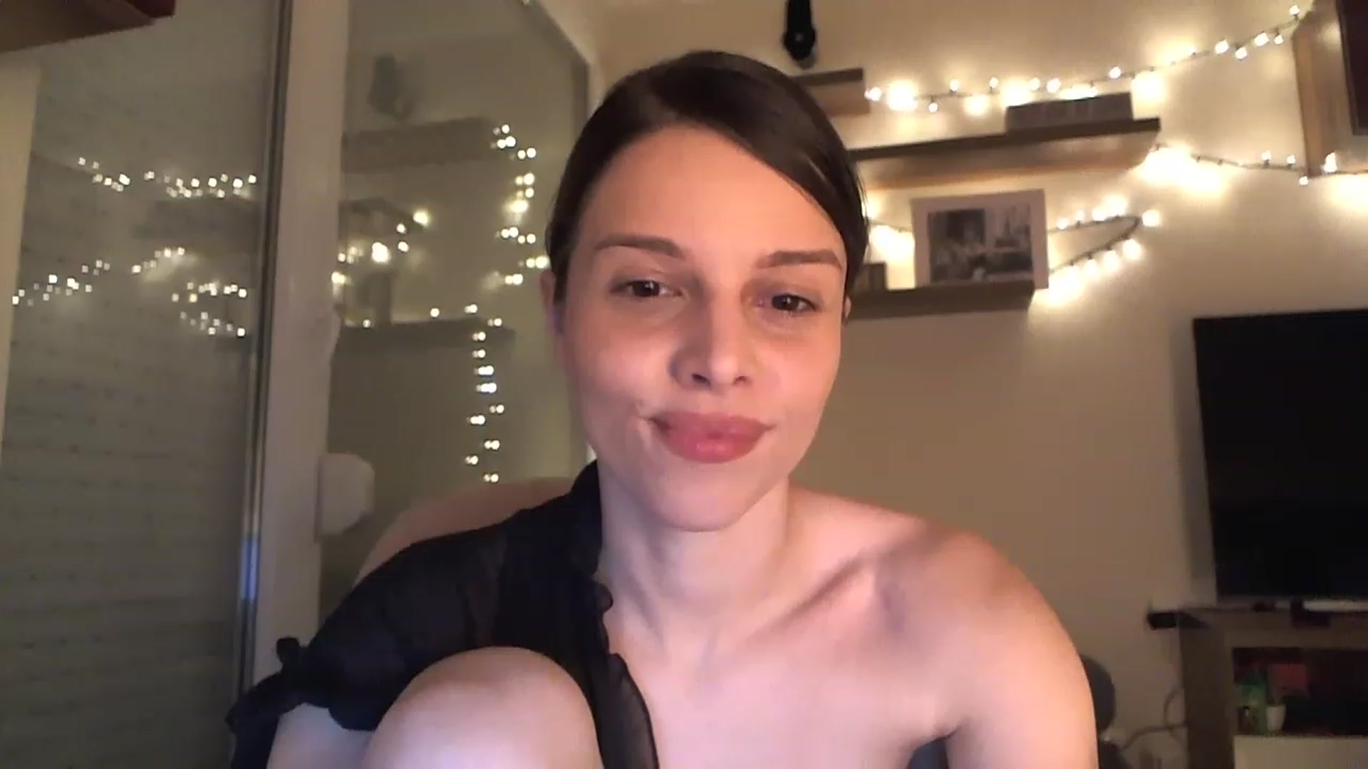 Gallery image thumbnail from Heaven_hot's myfreecams stream on, 02/07/2023, 16:46 image 6 of 20