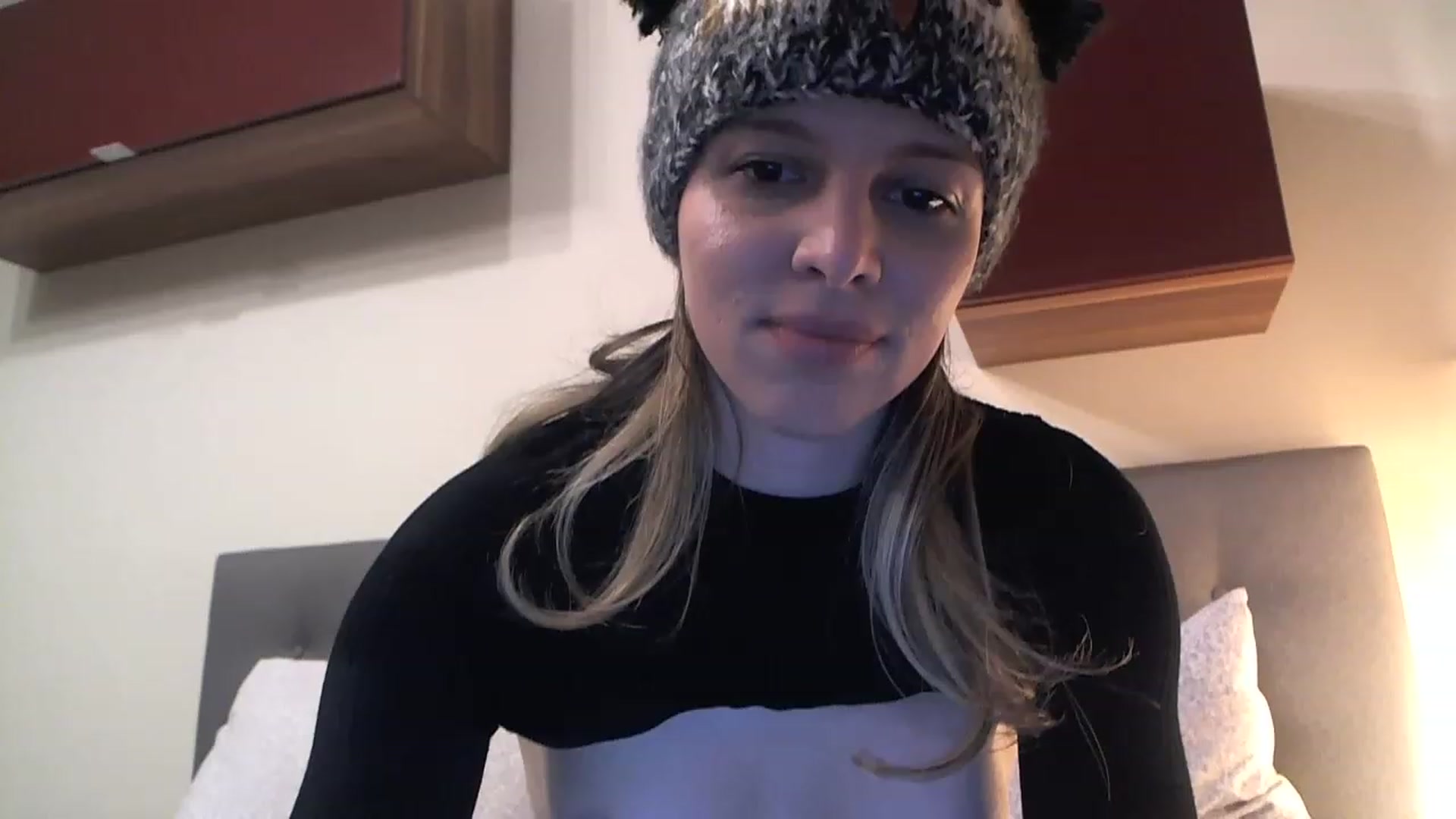 Gallery image thumbnail from Heaven_hot's myfreecams stream on, 02/12/2023, 16:25 image 12 of 20