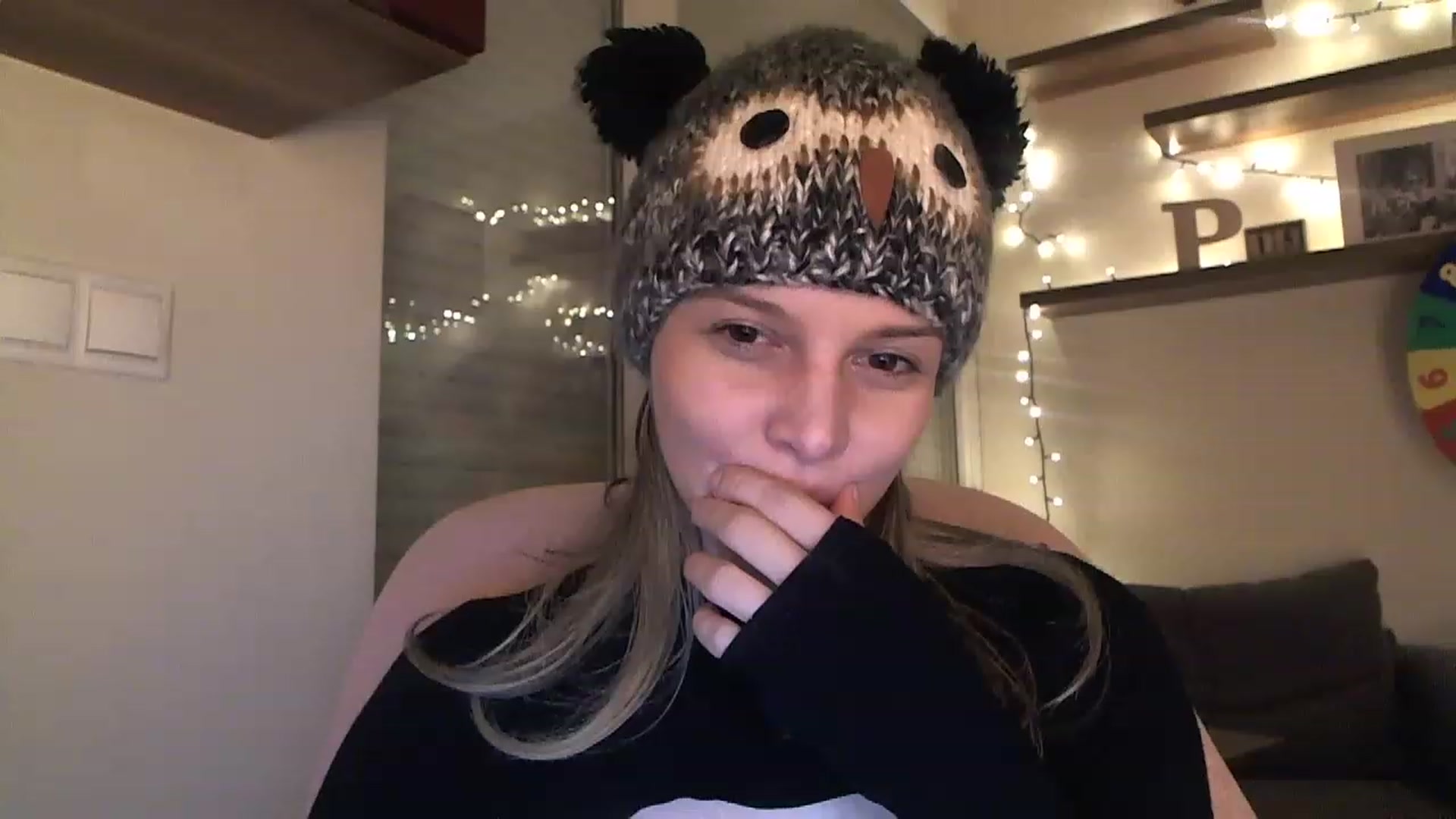 Gallery image thumbnail from Heaven_hot's myfreecams stream on, 02/12/2023, 17:38 image 18 of 20
