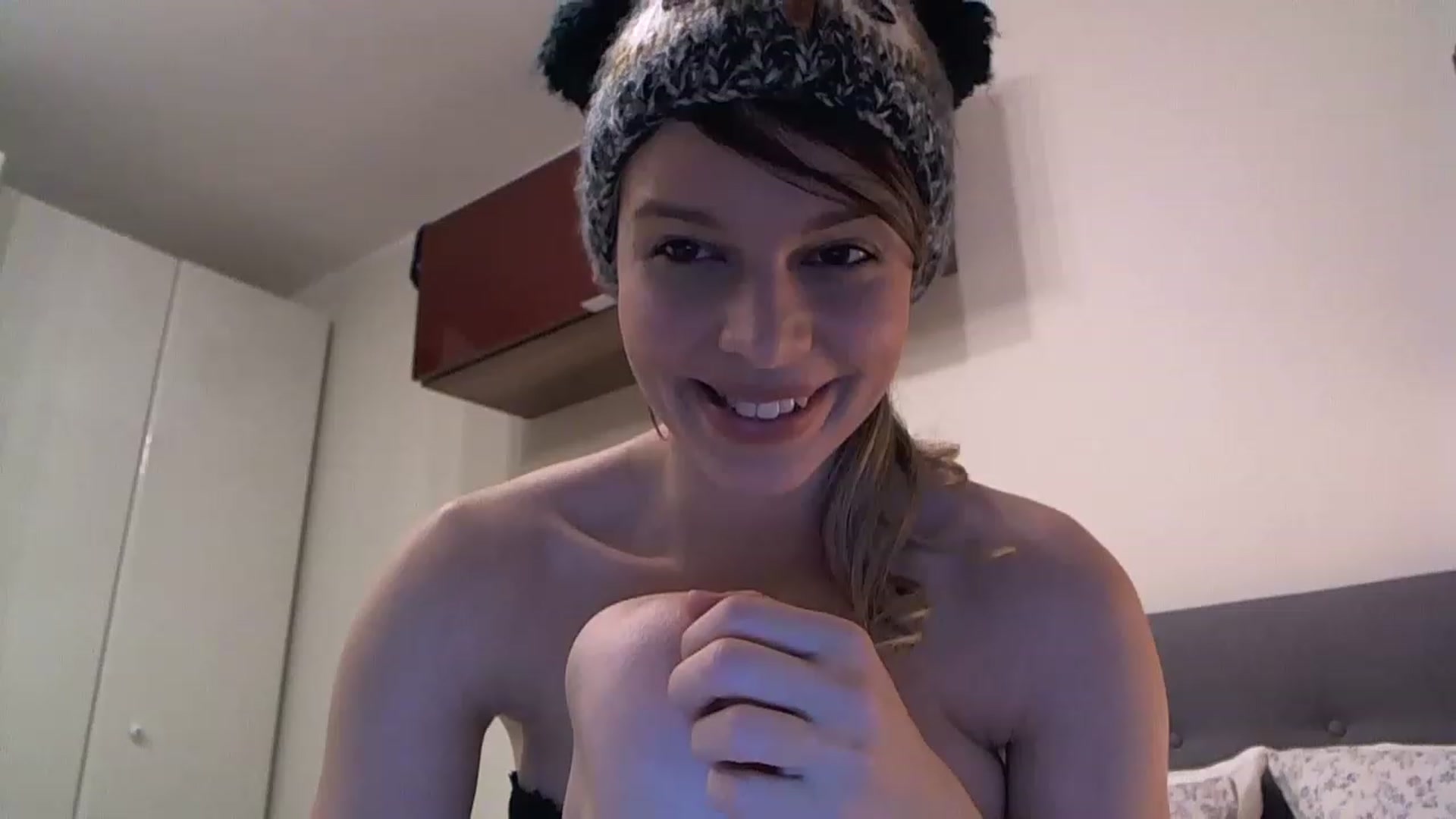 Gallery image thumbnail from Heaven_hot's myfreecams stream on, 02/19/2023, 14:49 image 7 of 20