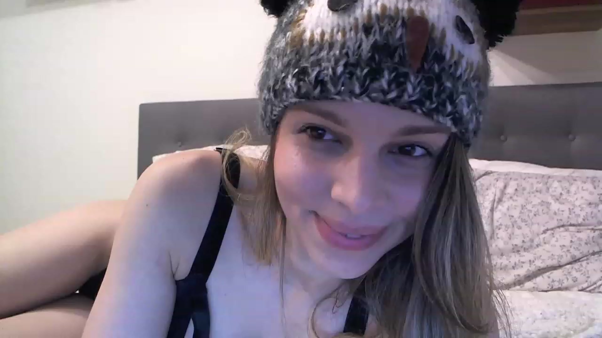 Gallery image thumbnail from Heaven_hot's myfreecams stream on, 02/26/2023, 13:44 image 16 of 20