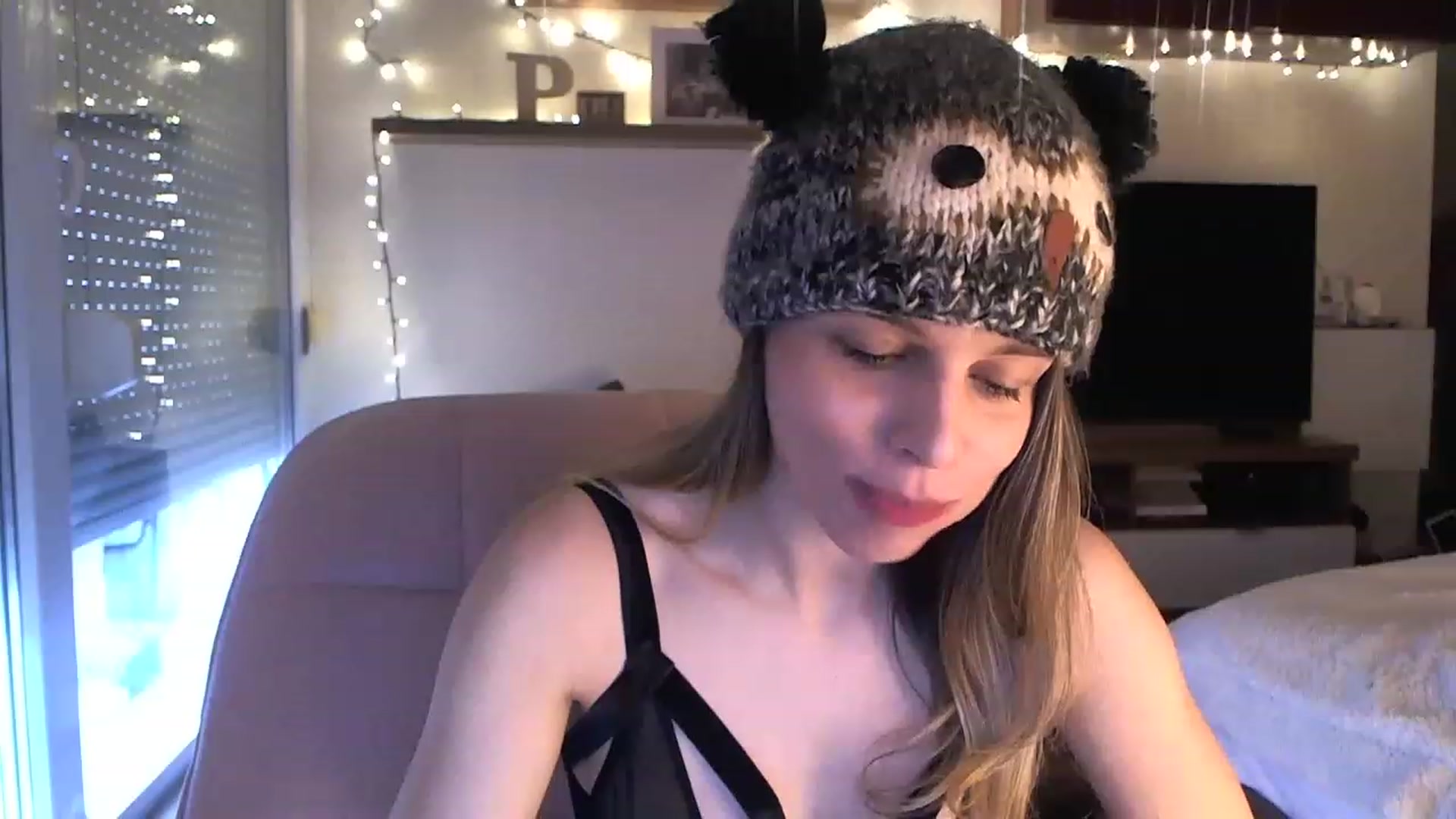 Gallery image thumbnail from Heaven_hot's myfreecams stream on, 02/26/2023, 14:34 image 10 of 20