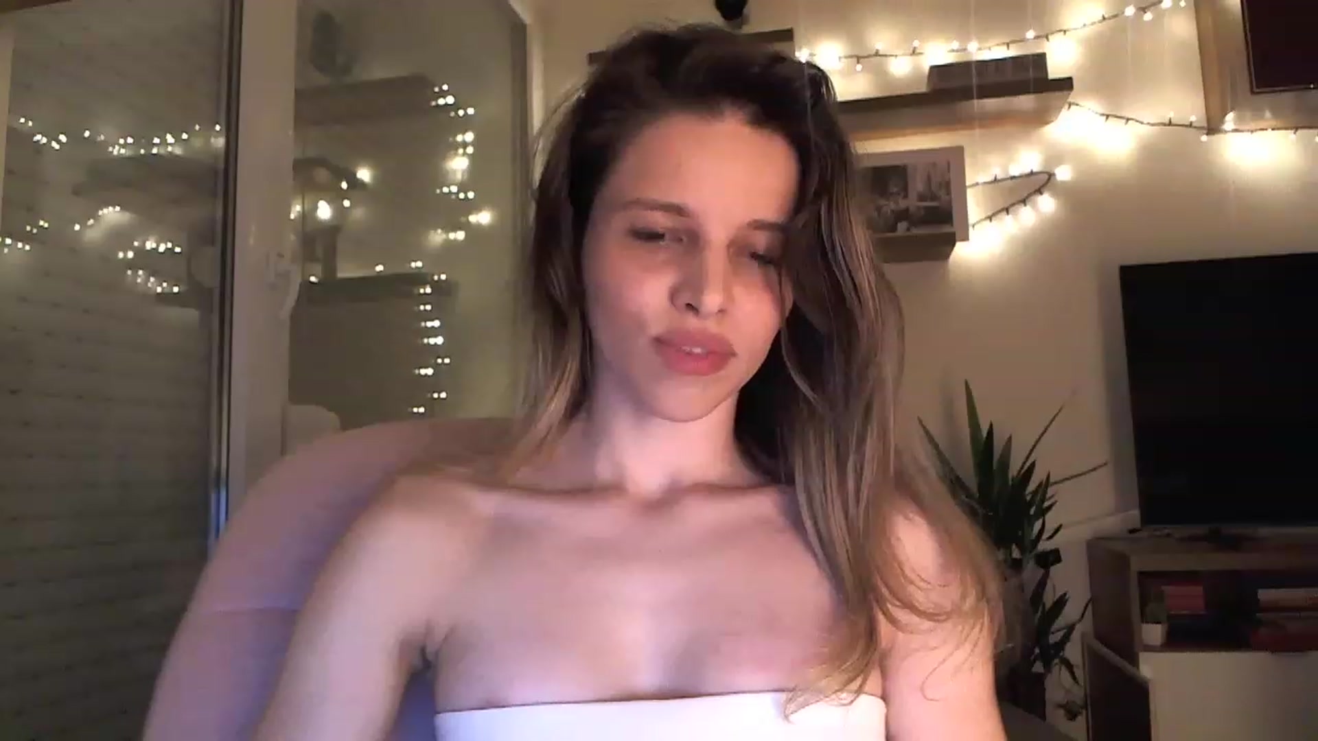 Gallery image thumbnail from Heaven_hot's myfreecams stream on, 03/07/2023, 18:19 image 4 of 20