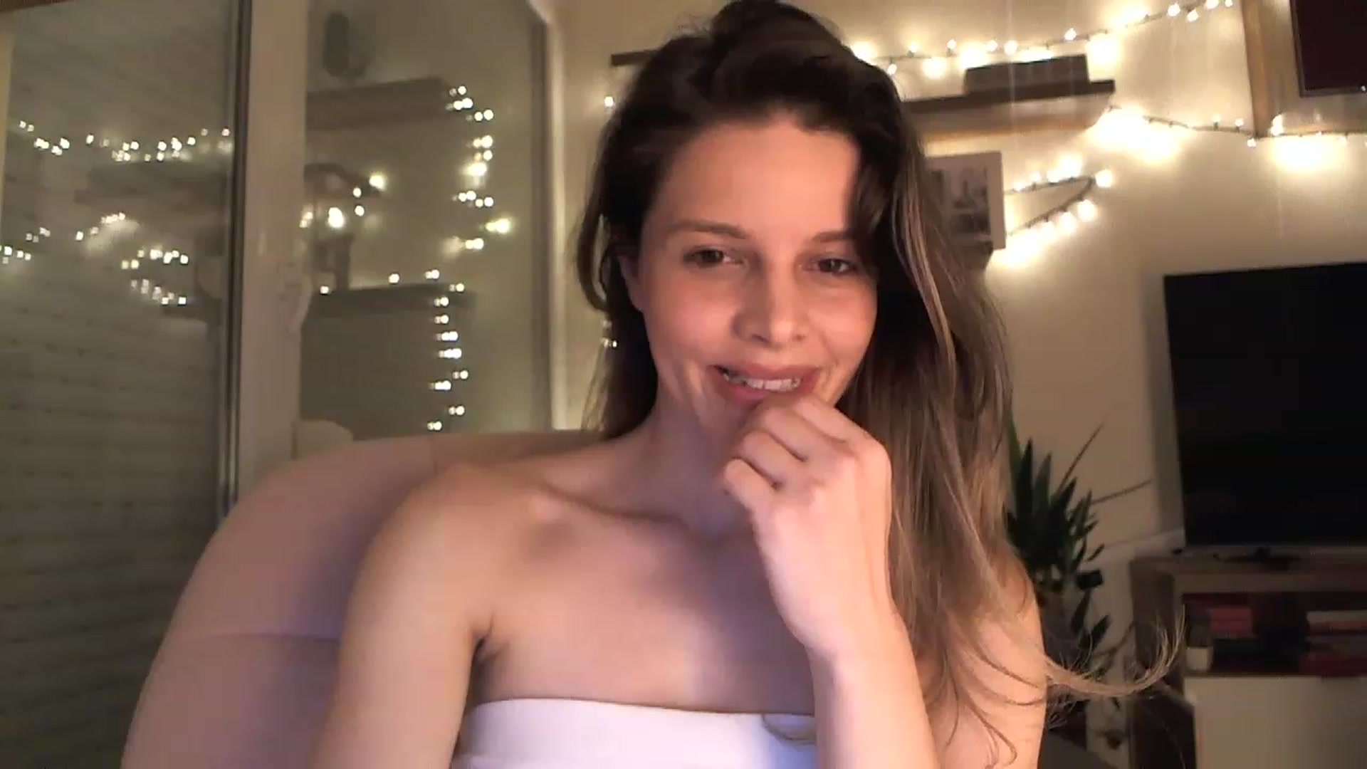 Gallery image thumbnail from Heaven_hot's myfreecams stream on, 03/07/2023, 18:19 image 5 of 20