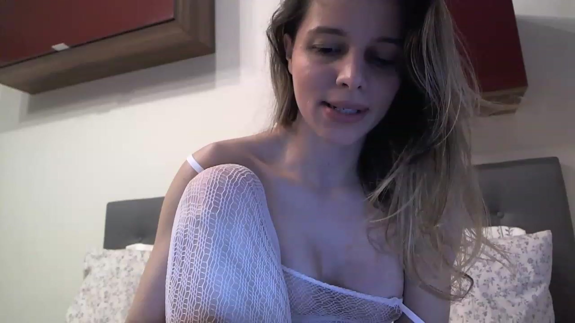 Gallery image thumbnail from Heaven_hot's myfreecams stream on, 03/08/2023, 15:03 image 9 of 20