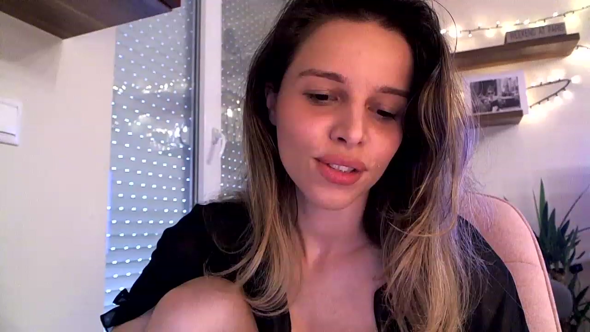 Gallery image thumbnail from Heaven_hot's myfreecams stream on, 03/09/2023, 15:13 image 12 of 20