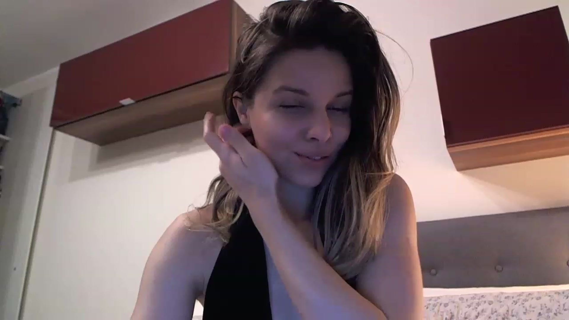 Gallery image thumbnail from Heaven_hot's myfreecams stream on, 03/12/2023, 16:08 image 20 of 20