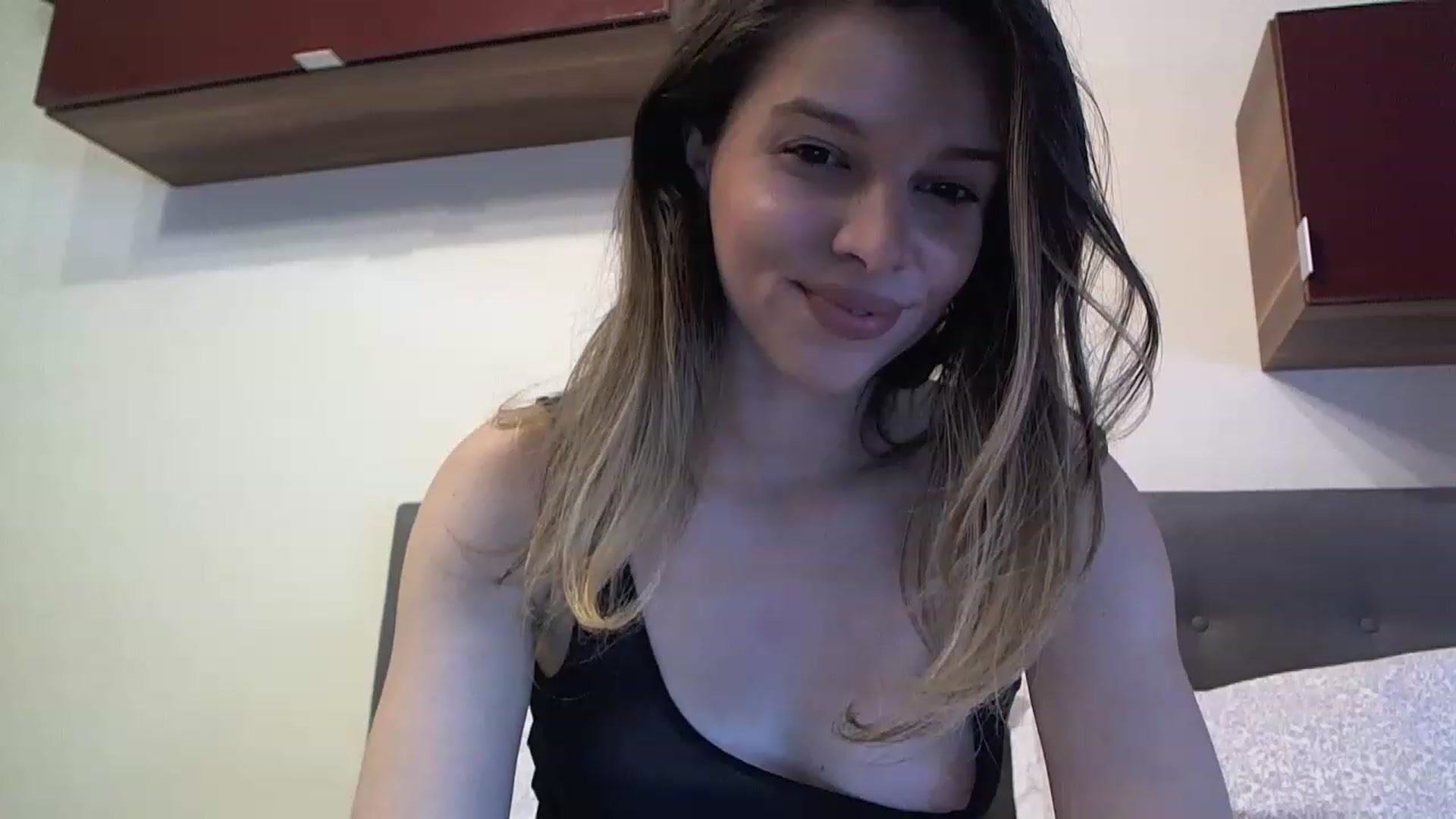 Gallery image thumbnail from Heaven_hot's myfreecams stream on, 03/17/2023, 12:59 image 13 of 20