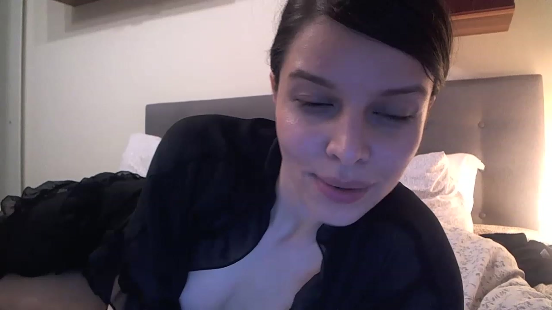 Gallery image thumbnail from Heaven_hot's myfreecams stream on, 03/26/2023, 16:30 image 10 of 20