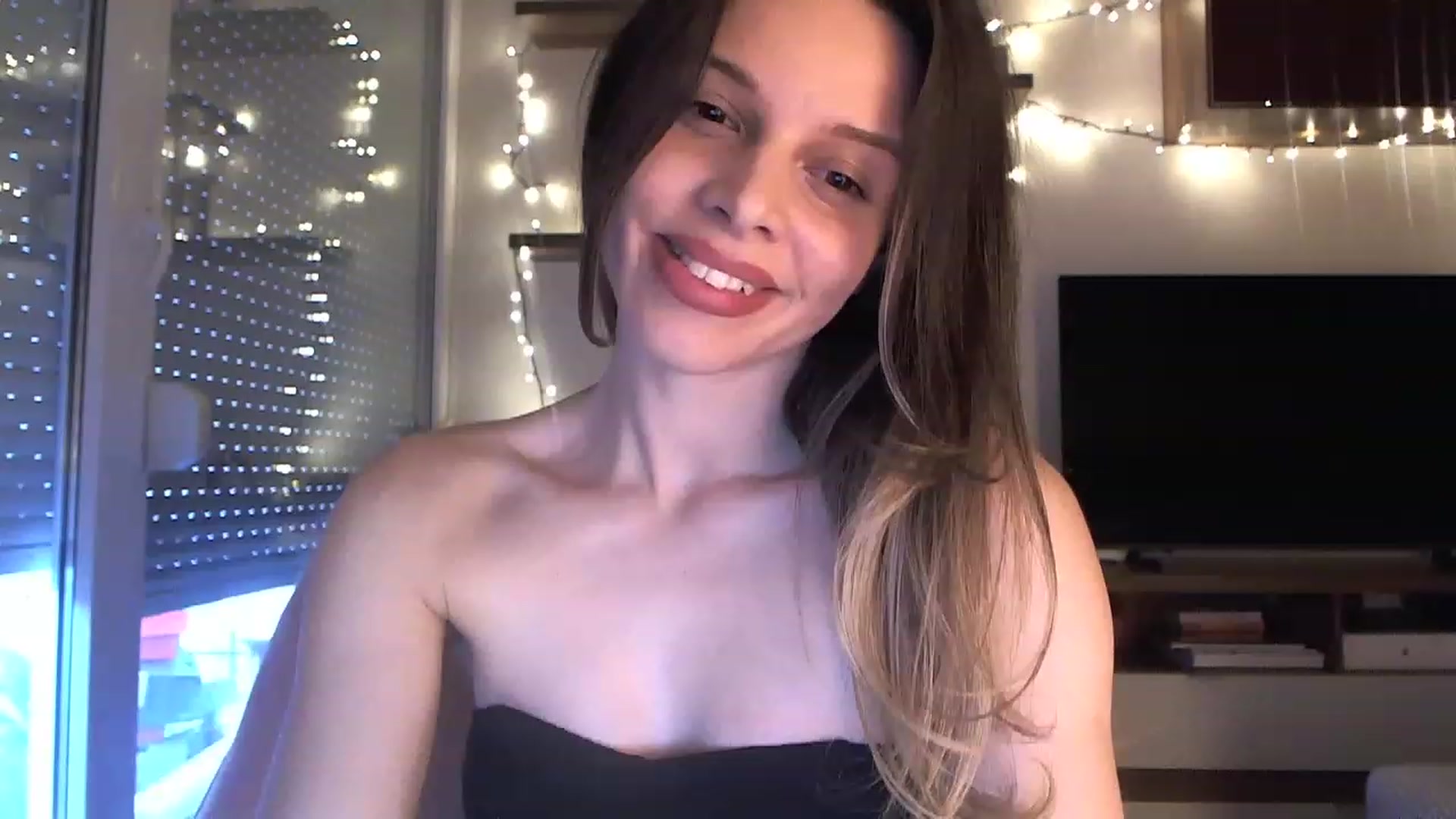Gallery image thumbnail from Heaven_hot's myfreecams stream on, 03/28/2023, 16:32 image 8 of 20