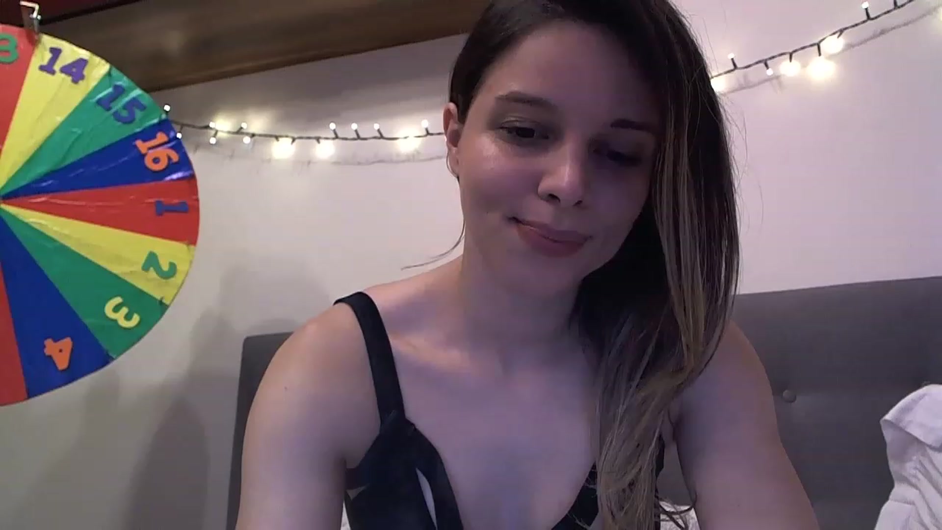 Gallery image thumbnail from Heaven_hot's myfreecams stream on, 04/01/2023, 17:02 image 9 of 20