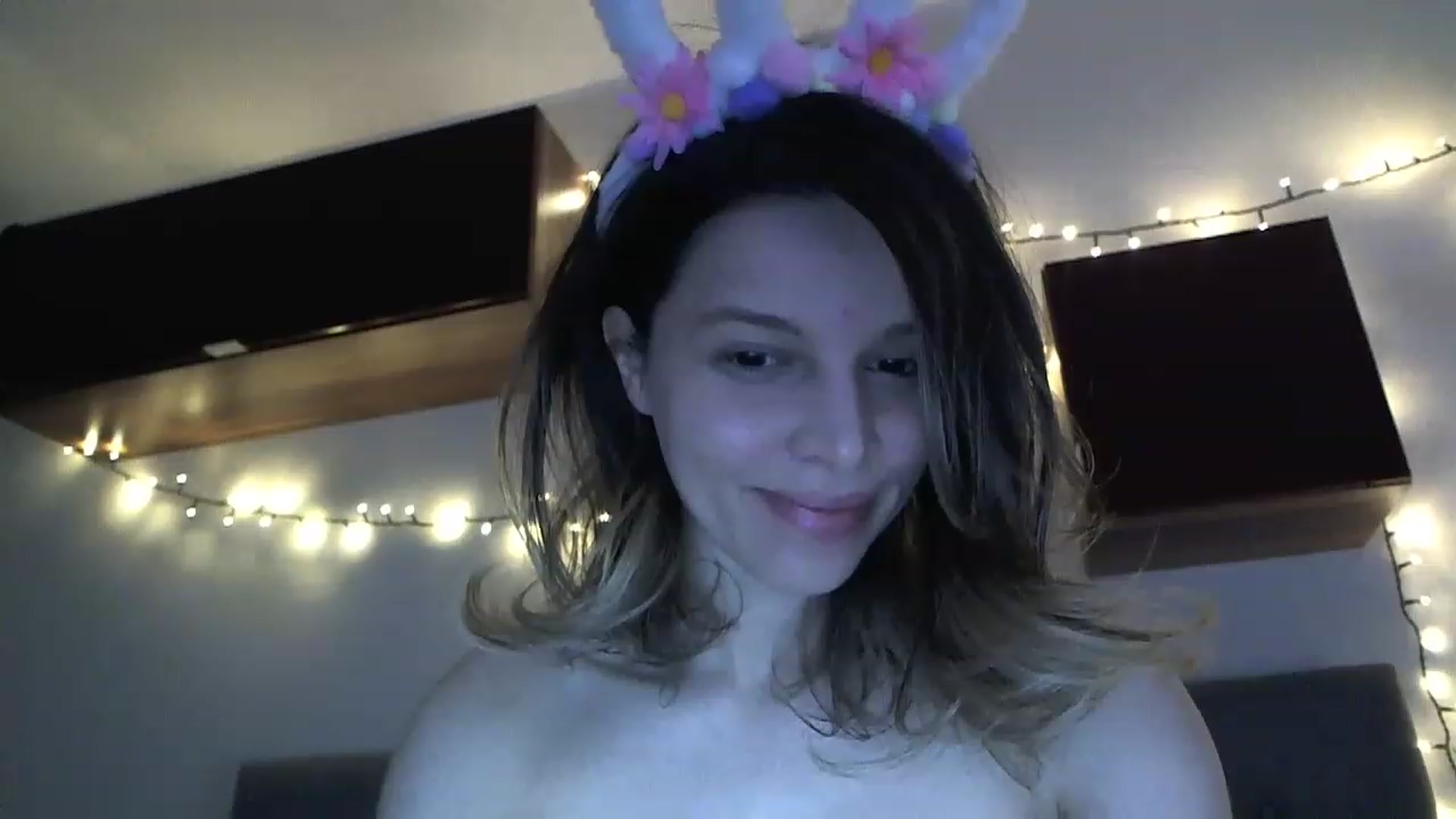 Gallery image thumbnail from Heaven_hot's myfreecams stream on, 04/06/2023, 16:00 image 2 of 20