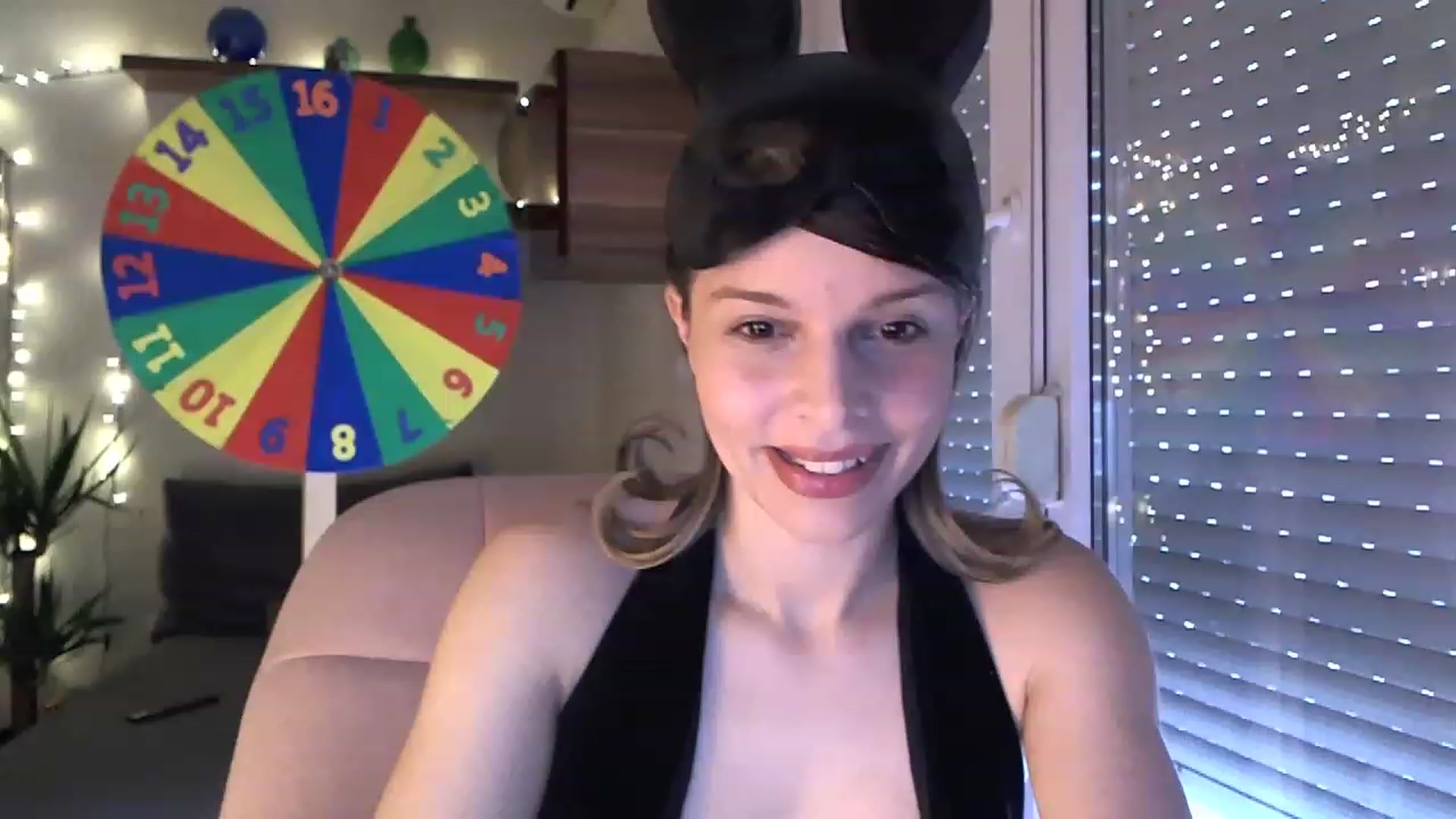 Gallery image thumbnail from Heaven_hot's myfreecams stream on, 04/08/2023, 13:25 image 17 of 20