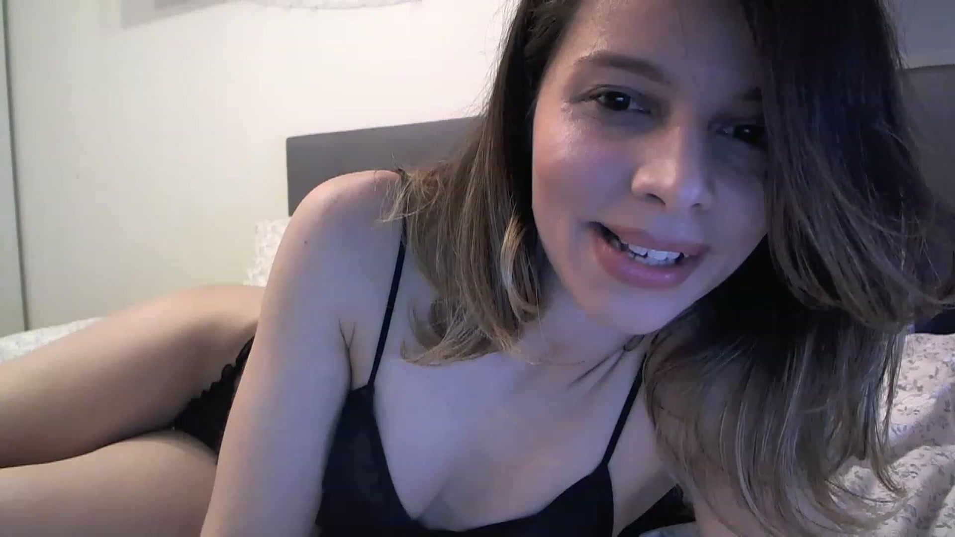 Gallery image thumbnail from Heaven_hot's myfreecams stream on, 04/10/2023, 11:56 image 7 of 20
