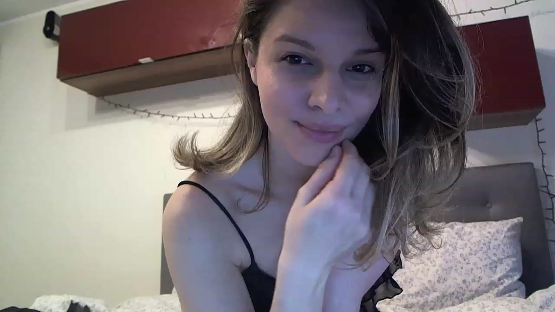 Gallery image thumbnail from Heaven_hot's myfreecams stream on, 04/13/2023, 15:20 image 1 of 20