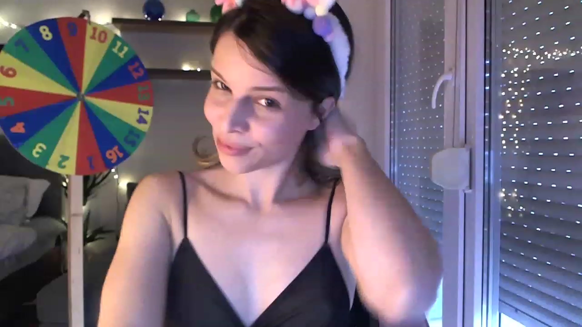 Gallery image thumbnail from Heaven_hot's myfreecams stream on, 04/16/2023, 15:35 image 18 of 20