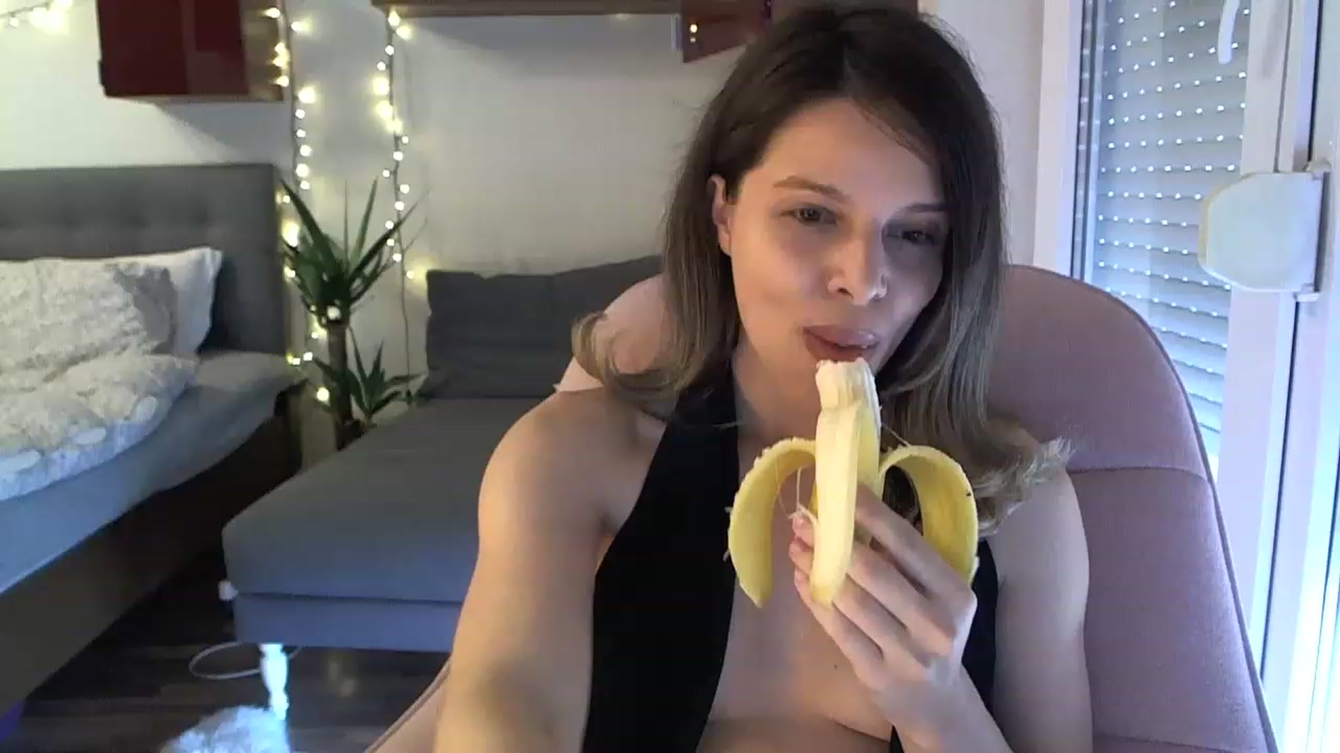 Gallery image thumbnail from Heaven_hot's myfreecams stream on, 04/19/2023, 13:22 image 4 of 20