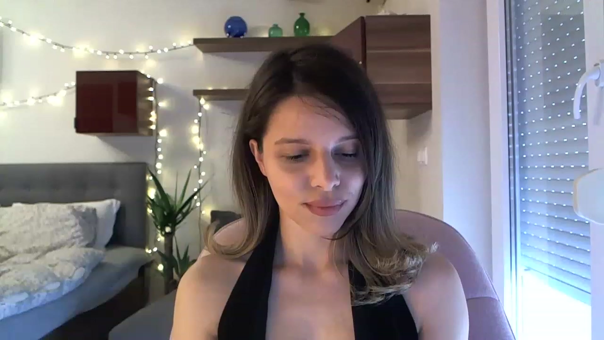 Gallery image thumbnail from Heaven_hot's myfreecams stream on, 04/19/2023, 13:22 image 5 of 20