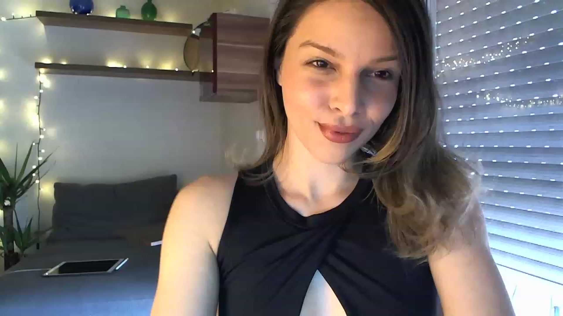 Gallery image thumbnail from Heaven_hot's myfreecams stream on, 04/21/2023, 14:26 image 1 of 20