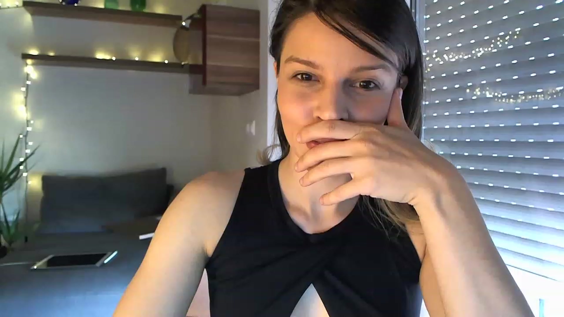 Gallery image thumbnail from Heaven_hot's myfreecams stream on, 04/21/2023, 14:50 image 14 of 20