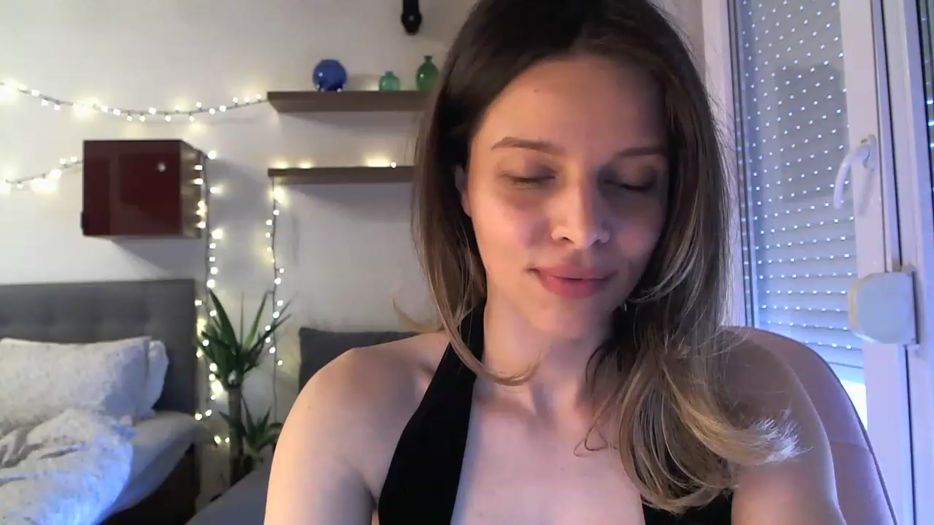 Gallery image thumbnail from Heaven_hot's myfreecams stream on, 04/29/2023, 12:19 image 13 of 20