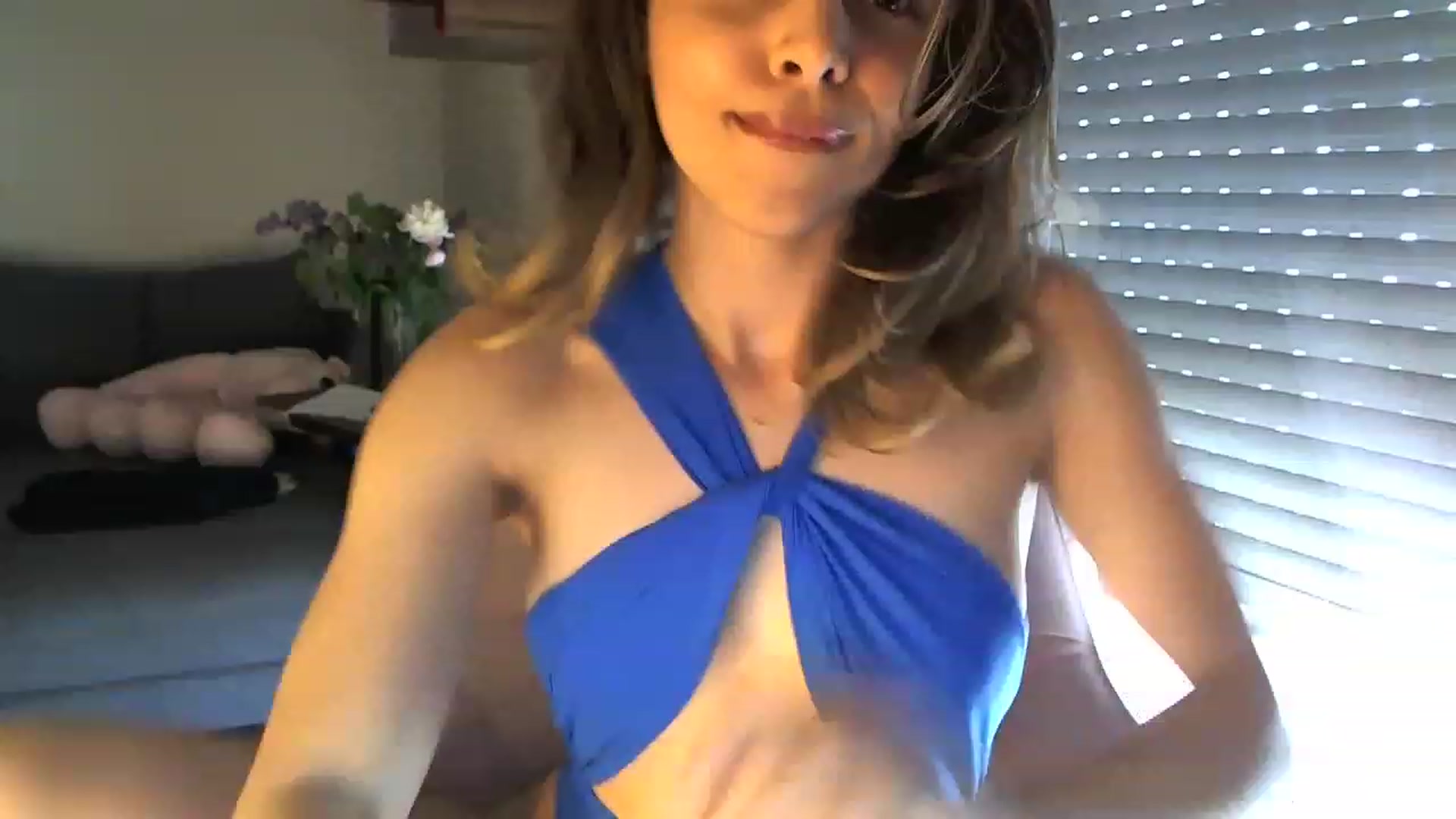 Gallery image thumbnail from Heaven_hot's myfreecams stream on, 05/19/2023, 12:18 image 4 of 20