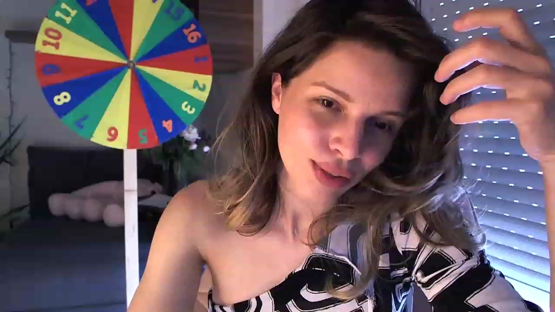 Gallery image thumbnail from Heaven_hot's myfreecams stream on, 05/19/2023, 16:43 image 16 of 20