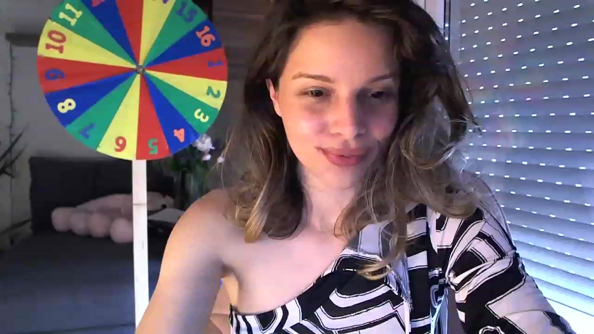 Gallery image thumbnail from Heaven_hot's myfreecams stream on, 05/19/2023, 16:43 image 17 of 20