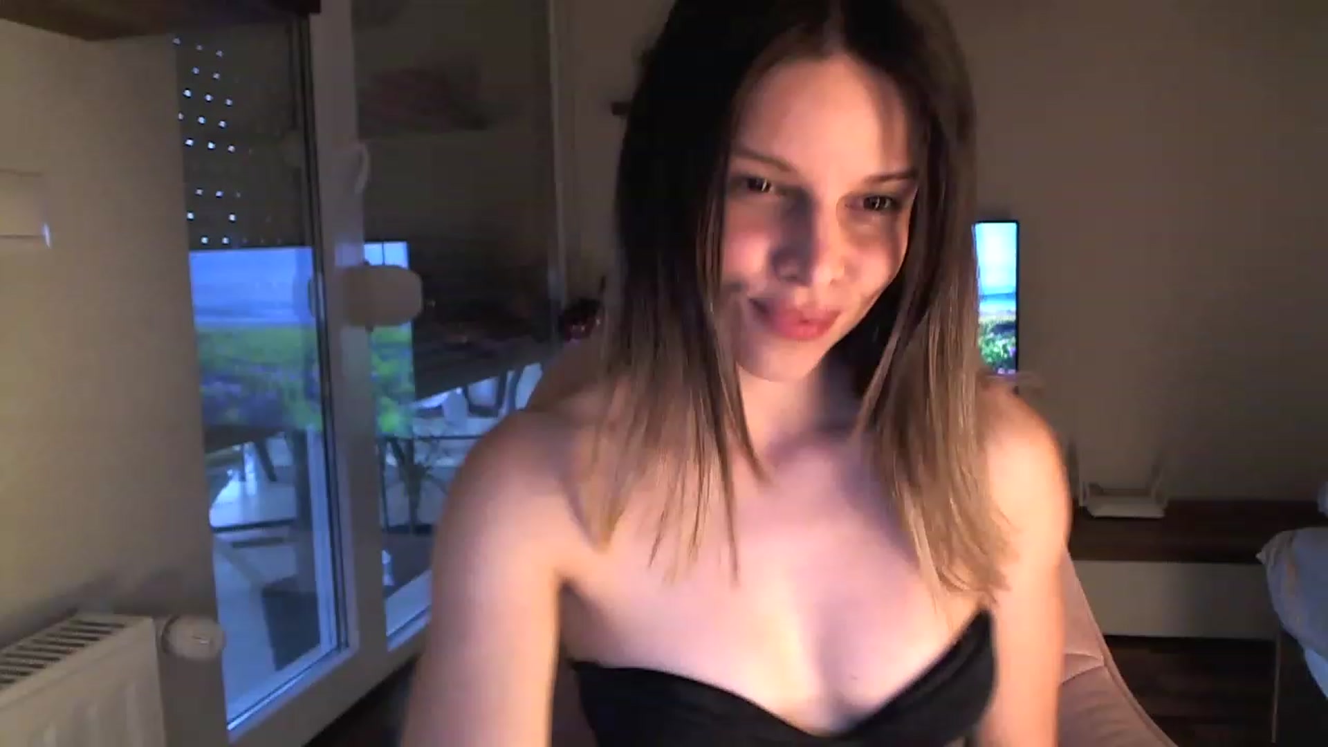 Gallery image thumbnail from Heaven_hot's myfreecams stream on, 06/02/2023, 17:11 image 11 of 20