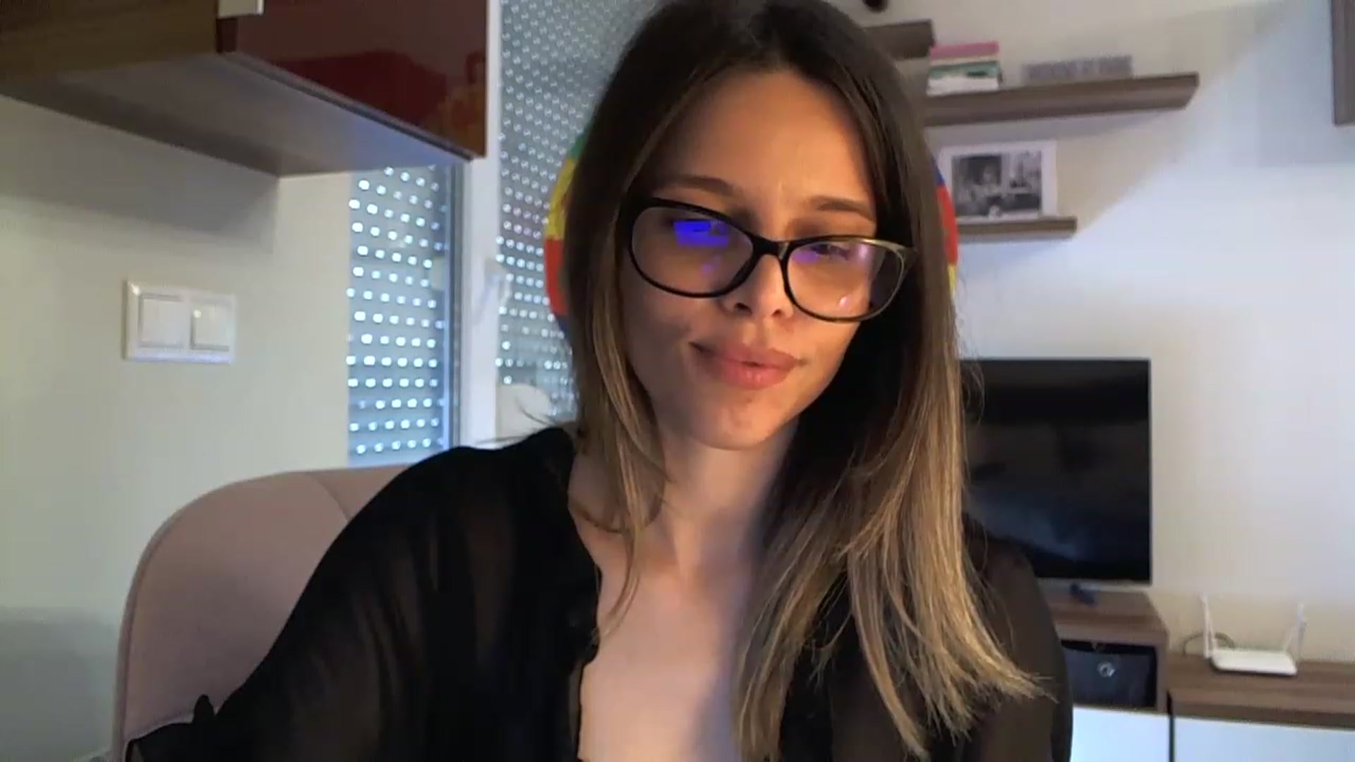 Gallery image thumbnail from Heaven_hot's myfreecams stream on, 06/04/2023, 12:58 image 19 of 20