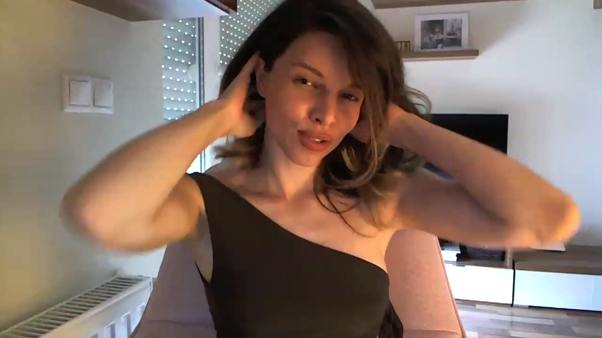 Gallery image thumbnail from Heaven_hot's myfreecams stream on, 06/08/2023, 12:13 image 5 of 20