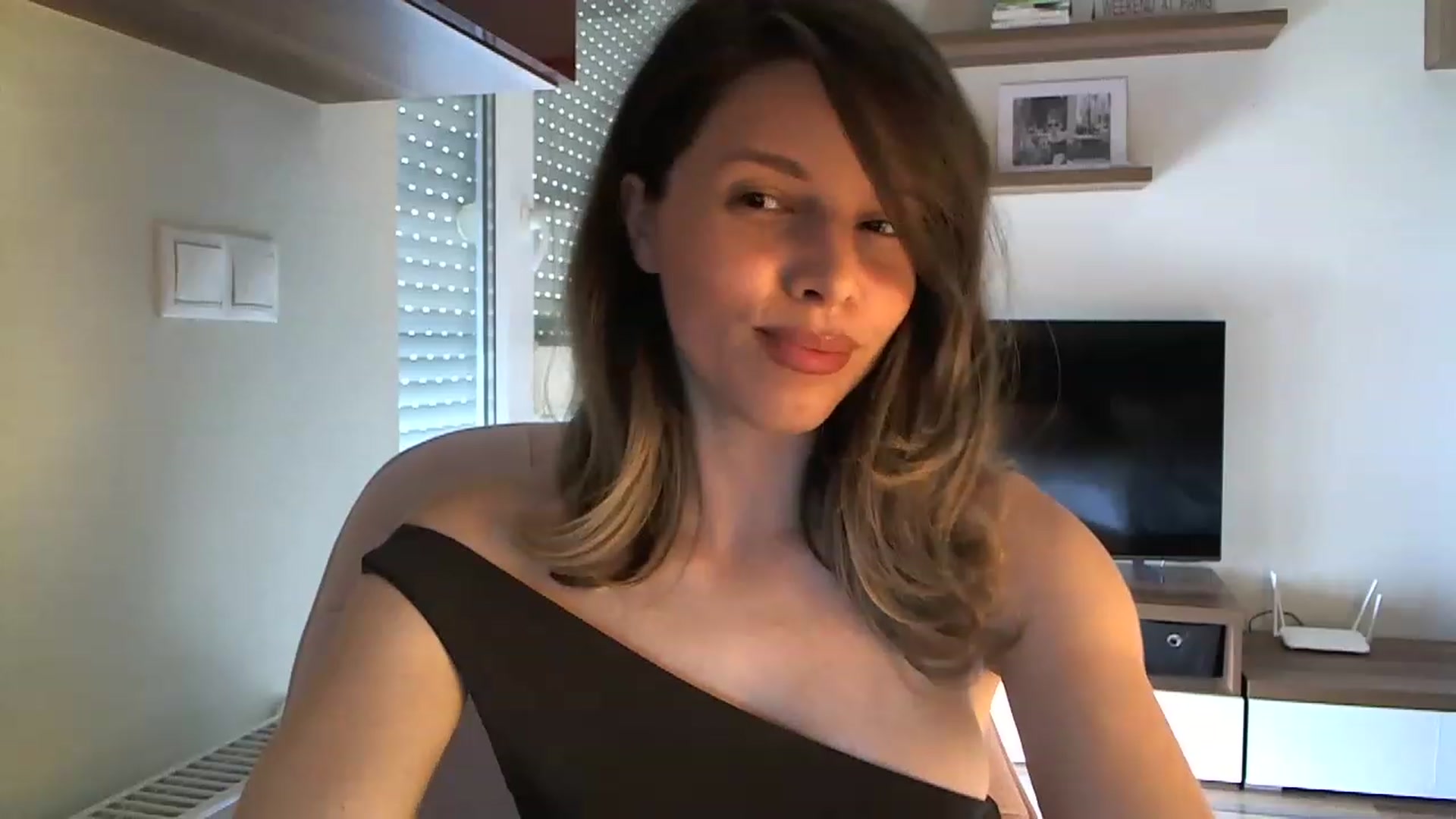 Gallery image thumbnail from Heaven_hot's myfreecams stream on, 06/08/2023, 12:13 image 3 of 20