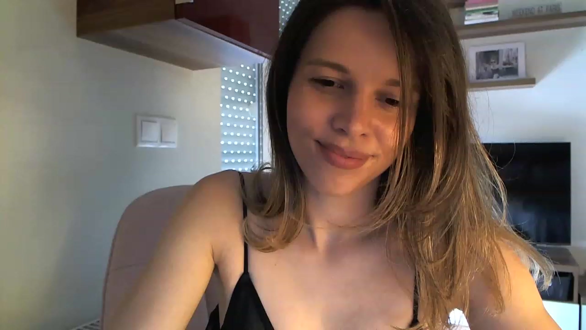 Gallery image thumbnail from Heaven_hot's myfreecams stream on, 06/17/2023, 12:47 image 9 of 20