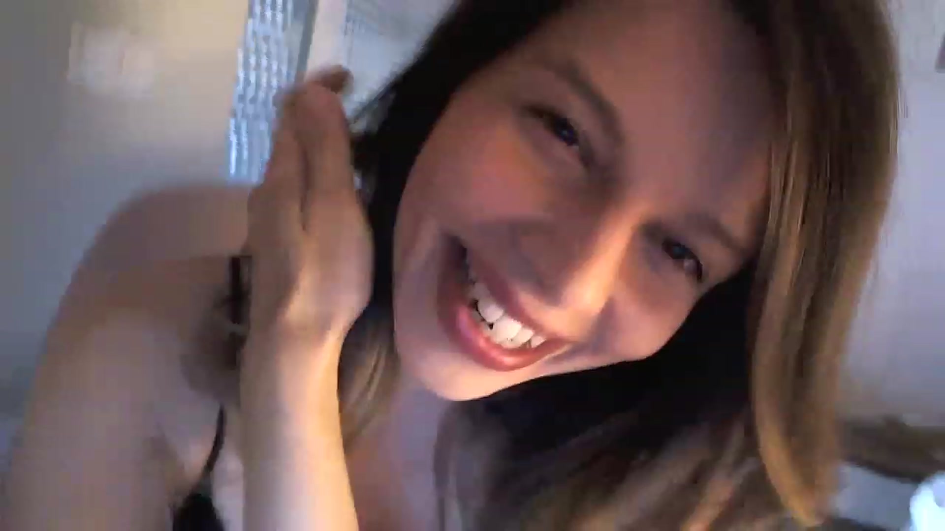Gallery image thumbnail from Heaven_hot's myfreecams stream on, 06/27/2023, 17:11 image 3 of 20