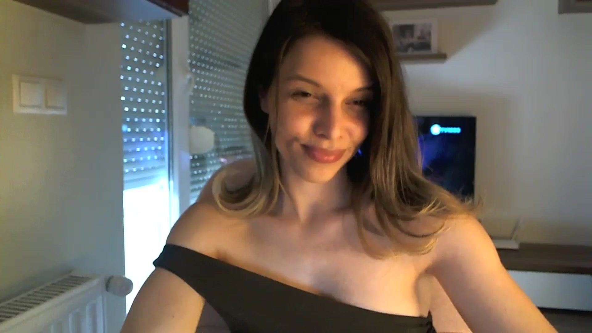 Gallery image thumbnail from Heaven_hot's myfreecams stream on, 06/29/2023, 17:45 image 10 of 20