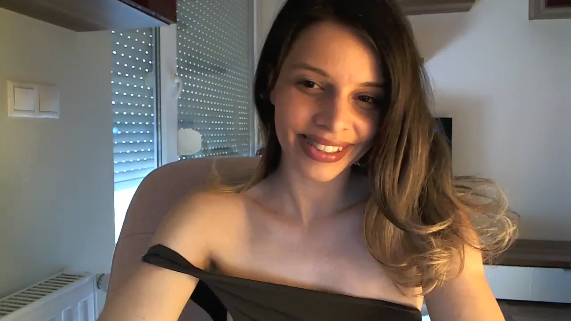 Gallery image thumbnail from Heaven_hot's myfreecams stream on, 06/29/2023, 17:45 image 4 of 20