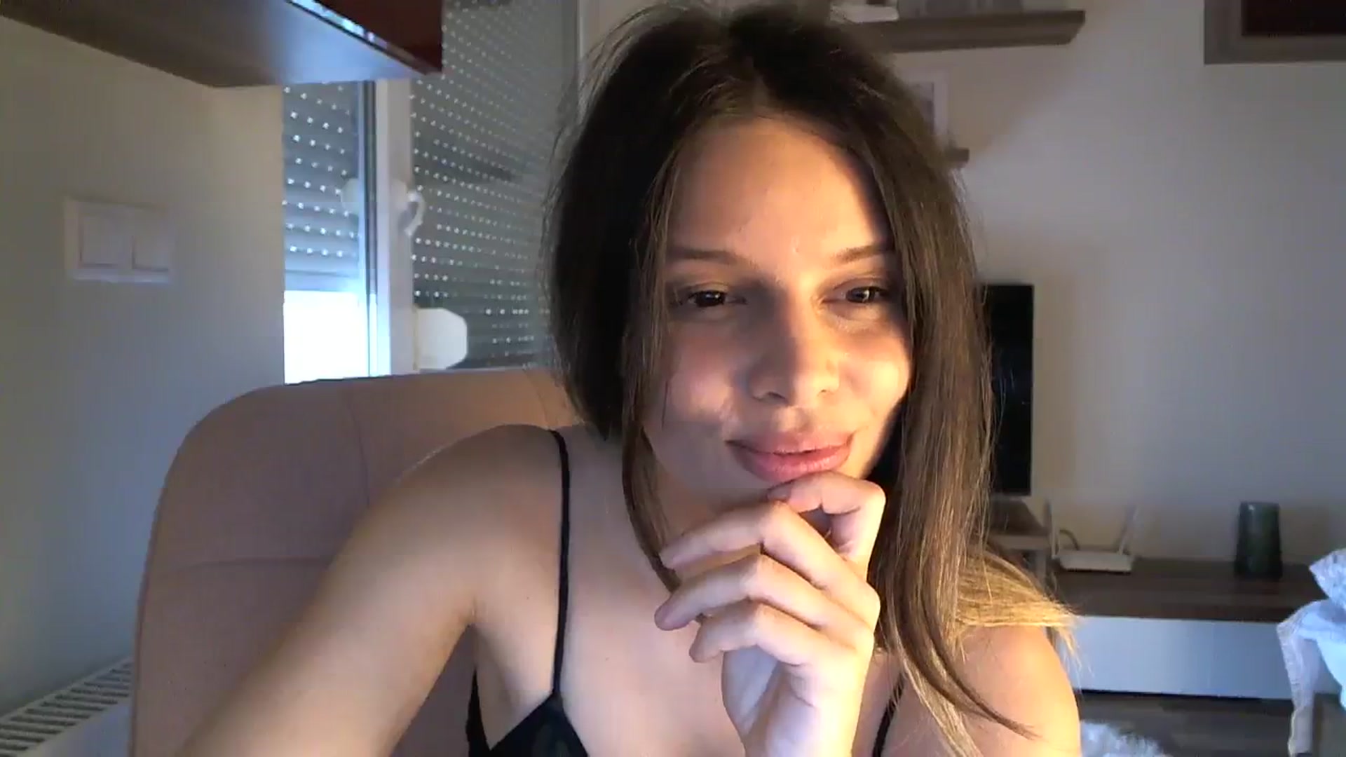 Gallery image thumbnail from Heaven_hot's myfreecams stream on, 08/06/2023, 16:01 image 6 of 20
