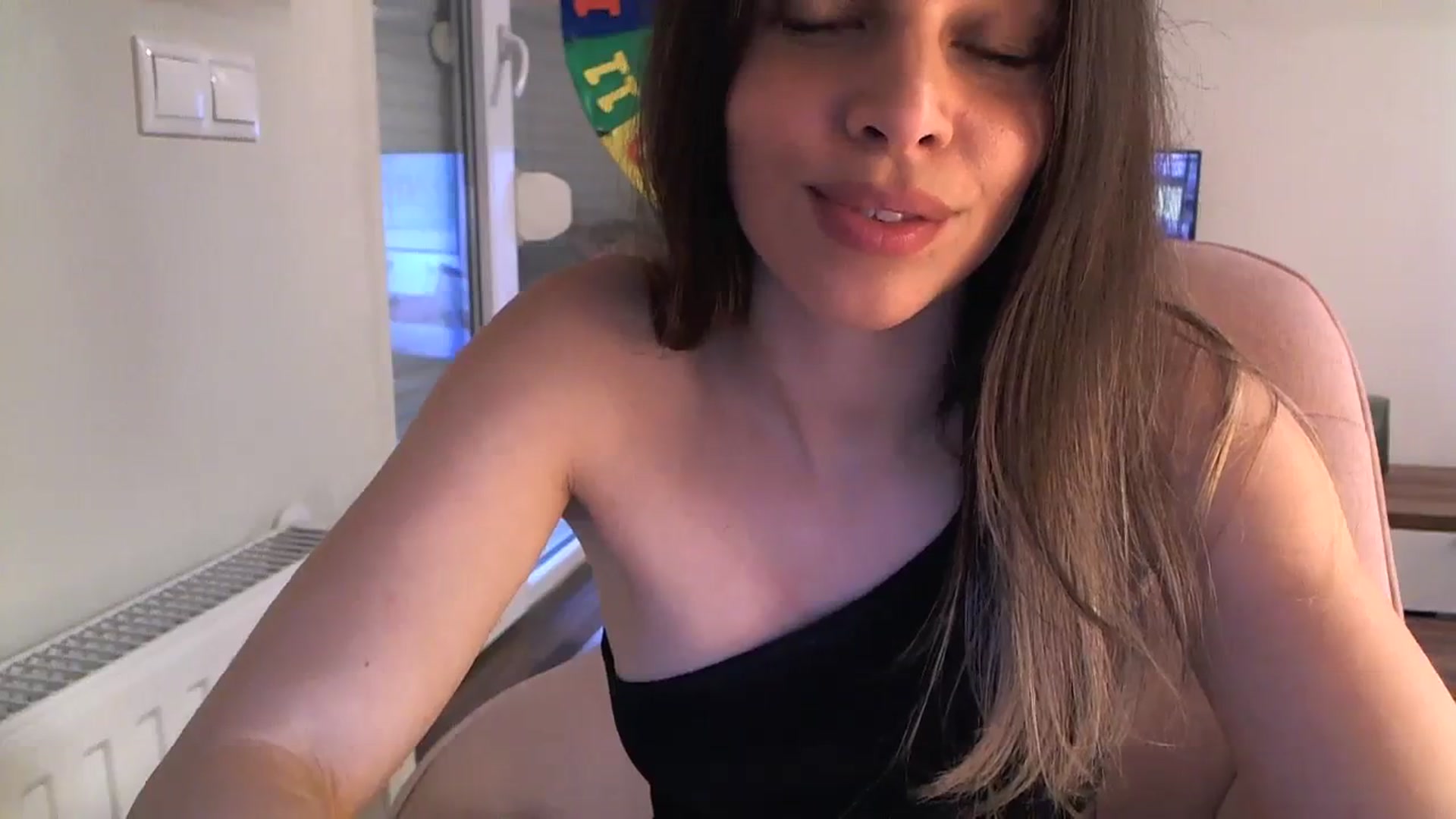 Gallery image thumbnail from Heaven_hot's myfreecams stream on, 10/15/2023, 15:51 image 9 of 20