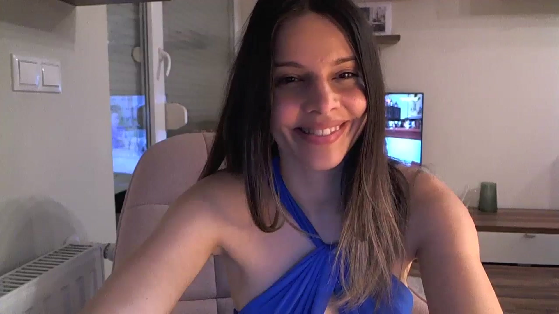 Gallery image thumbnail from Heaven_hot's myfreecams stream on, 10/16/2023, 16:44 image 14 of 20
