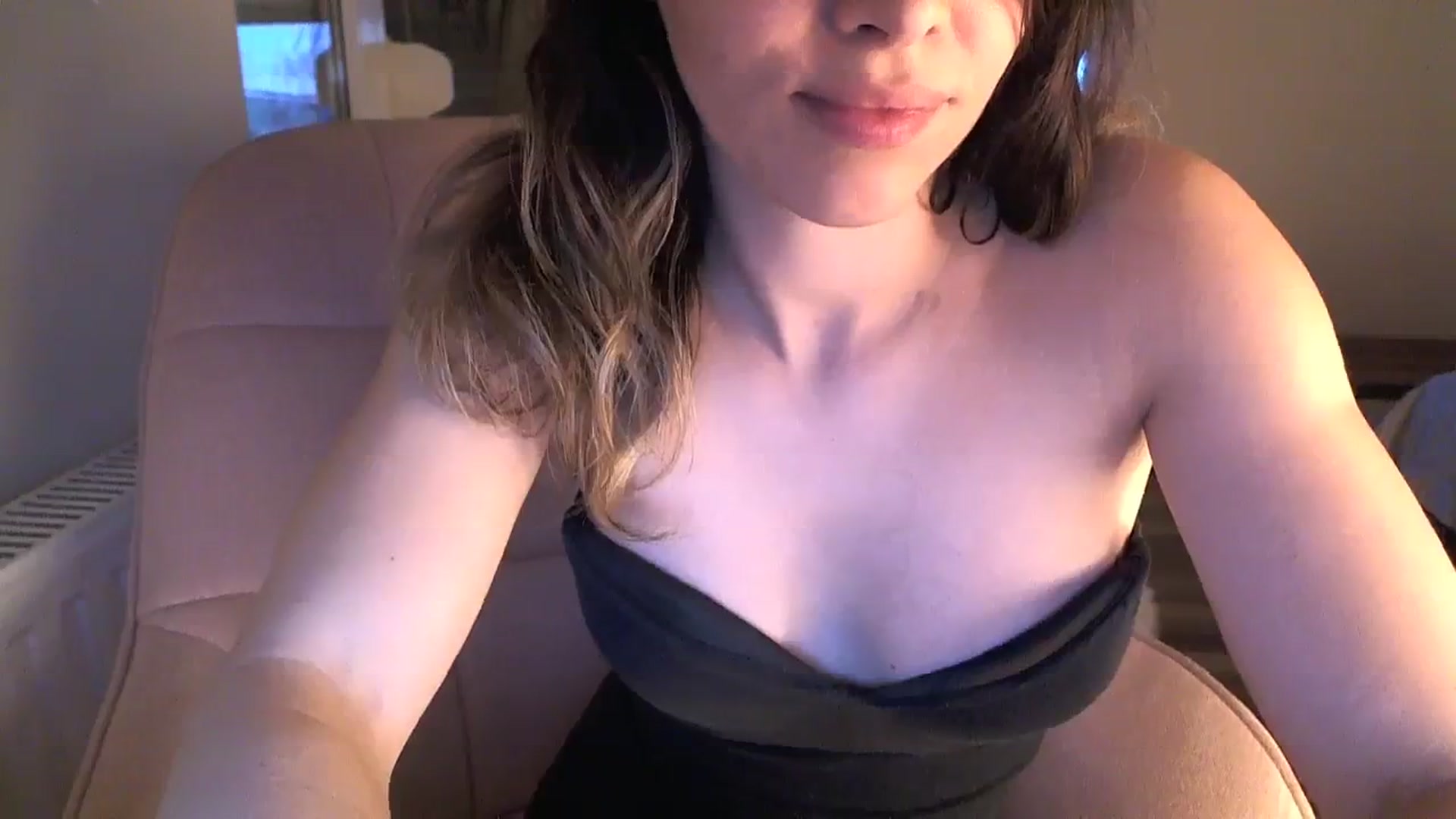 Gallery image thumbnail from Heaven_hot's myfreecams stream on, 10/30/2023, 17:09 image 18 of 20