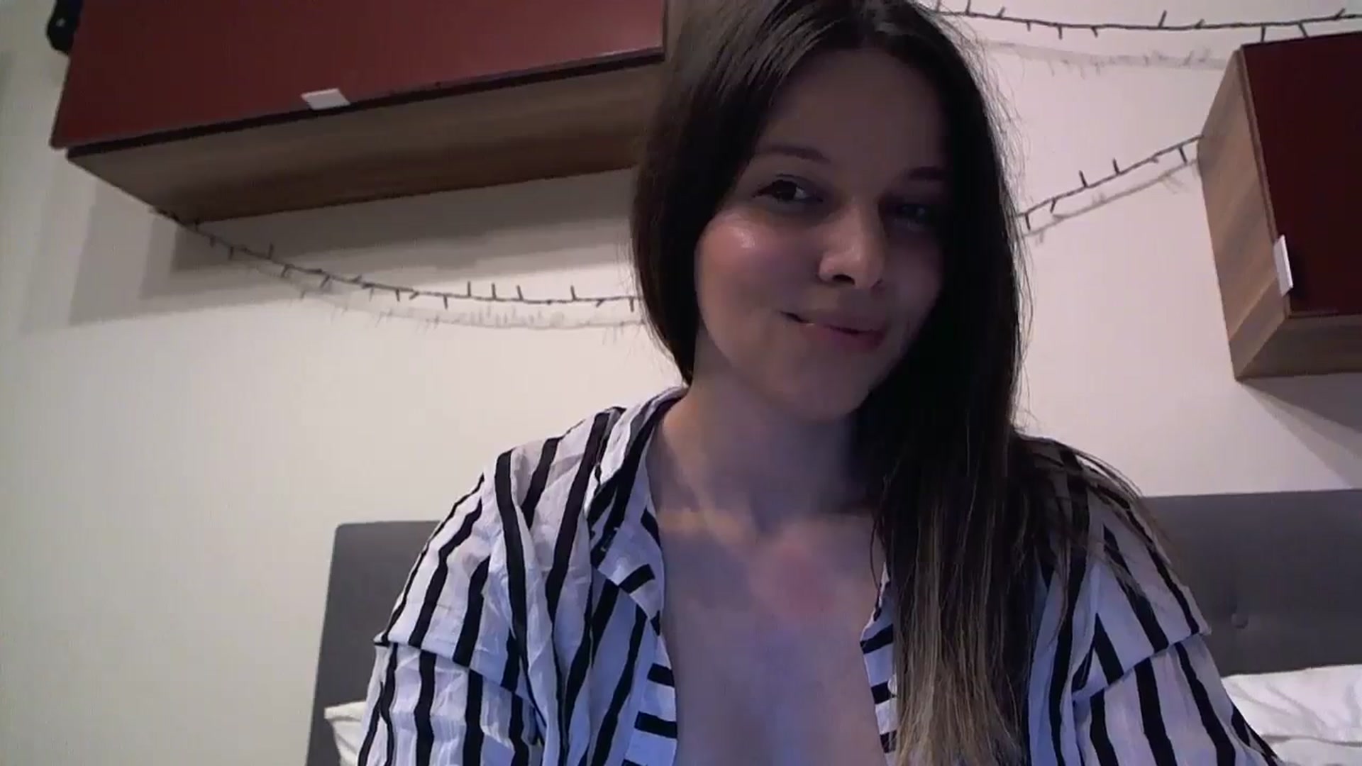 Gallery image thumbnail from Heaven_hot's myfreecams stream on, 11/05/2023, 16:53 image 18 of 20